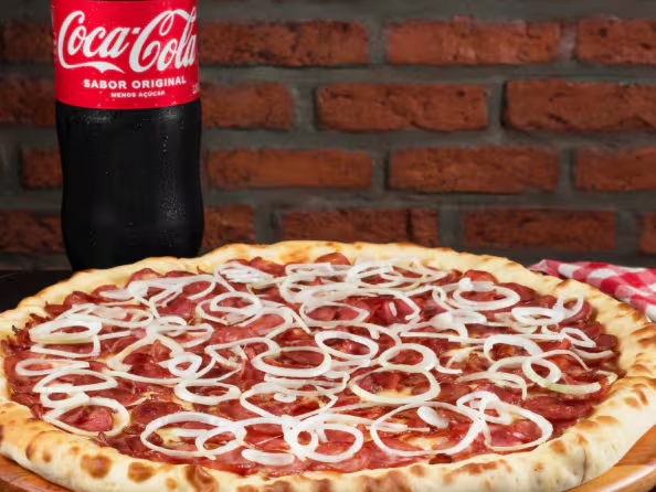 Pizza Calabresa Grande + Coca-Cola 2L